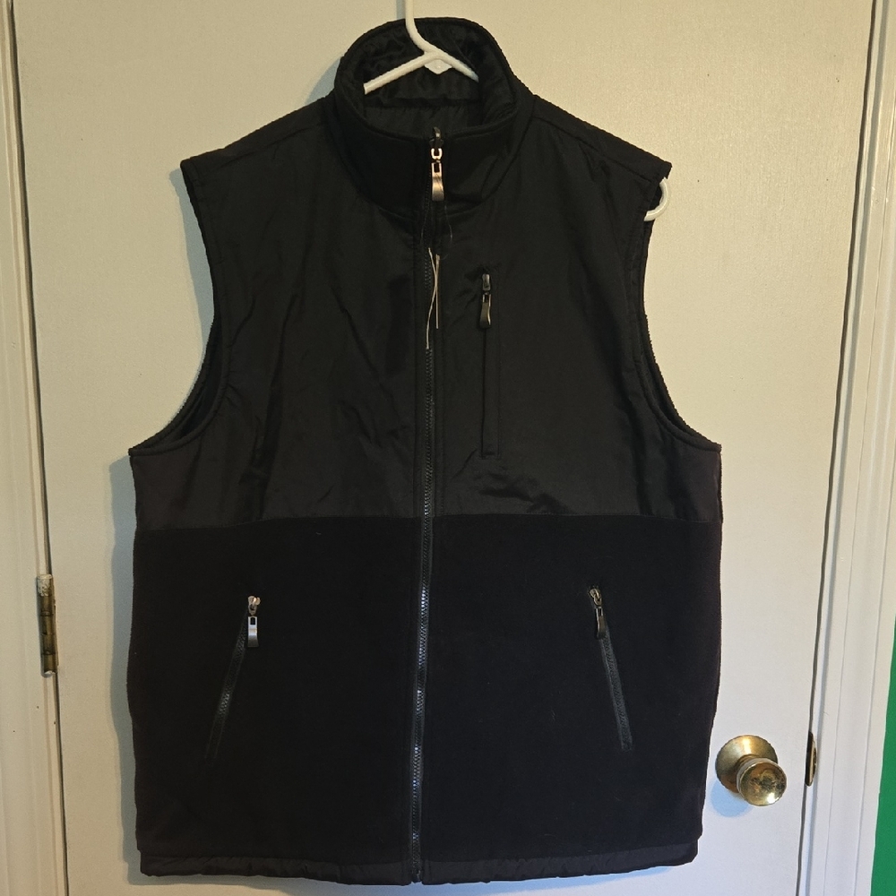 Marquise Men's Black Zip-Up Vest
